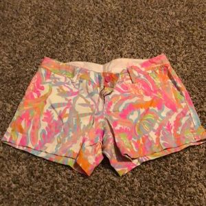 Lilly Pulitzer Callahan shorts.